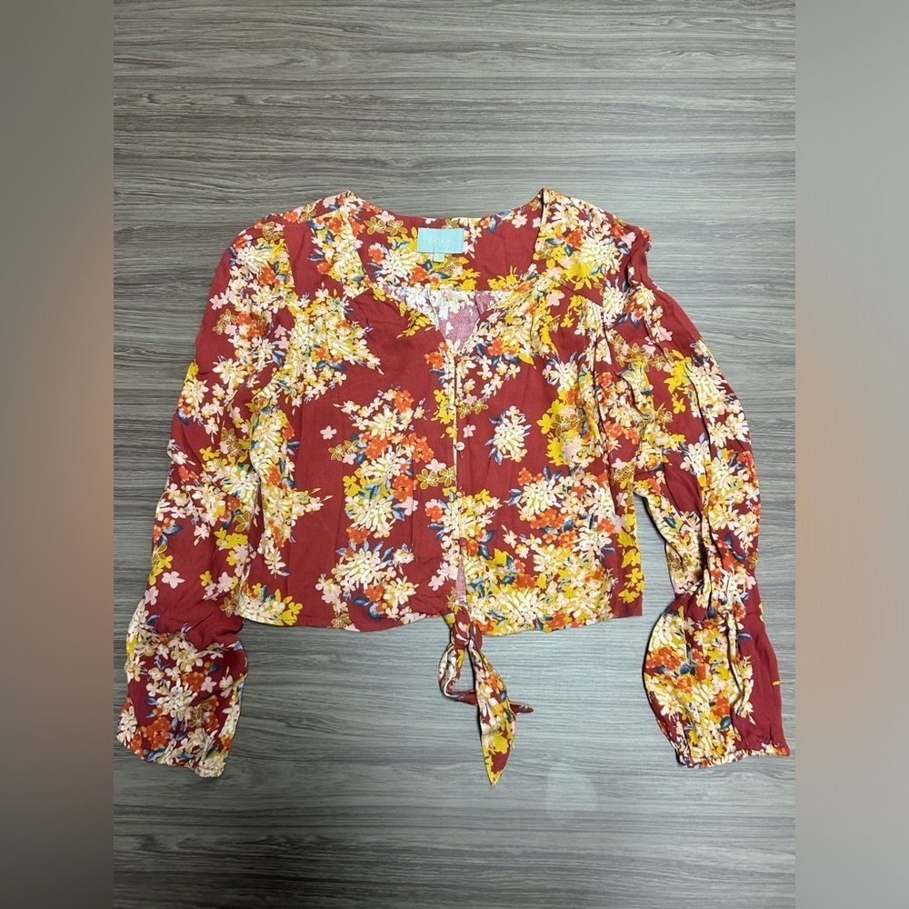 Skies are Blue Floral Tie Front Blouse Size Medium
